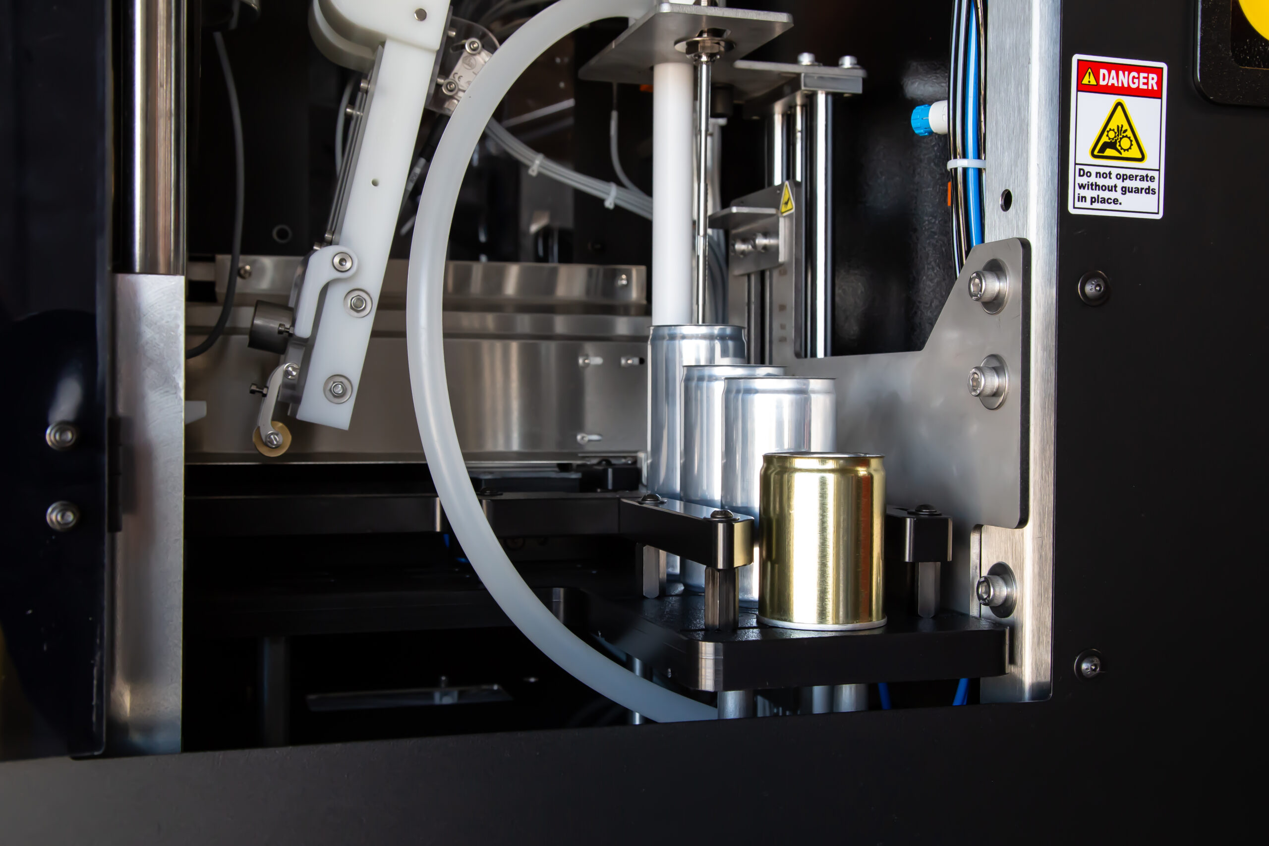 Gosling Spirit™ Enlatadora para Destilados y RTD de 100ml - Imagen 4